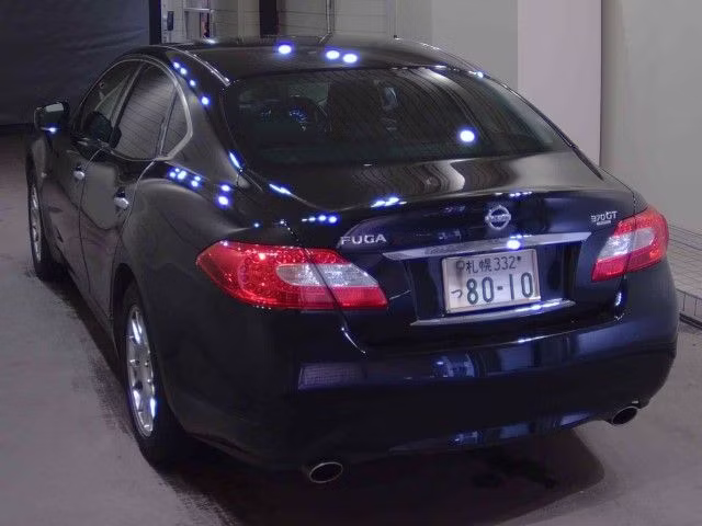 NISSAN FUGA
