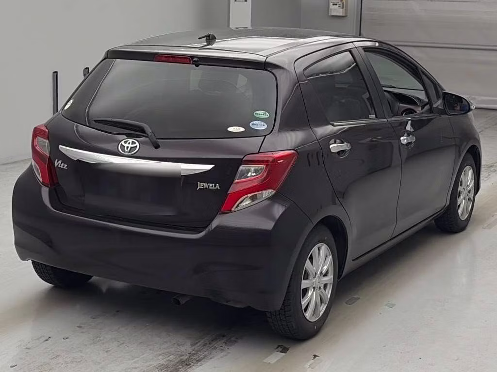 TOYOTA VITZ