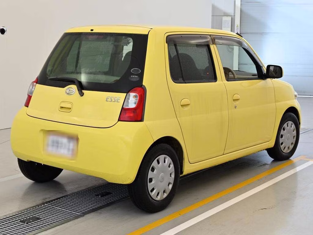 DAIHATSU ESSE