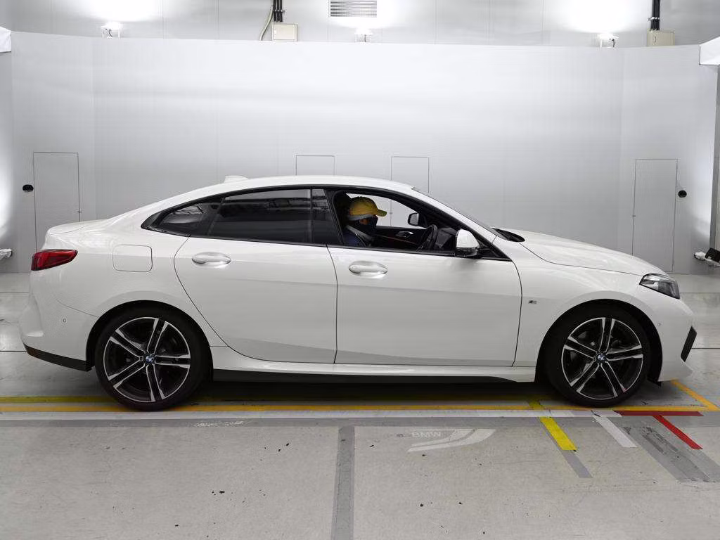 BMW 2-SERIES