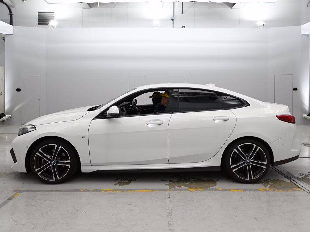 BMW 2-SERIES