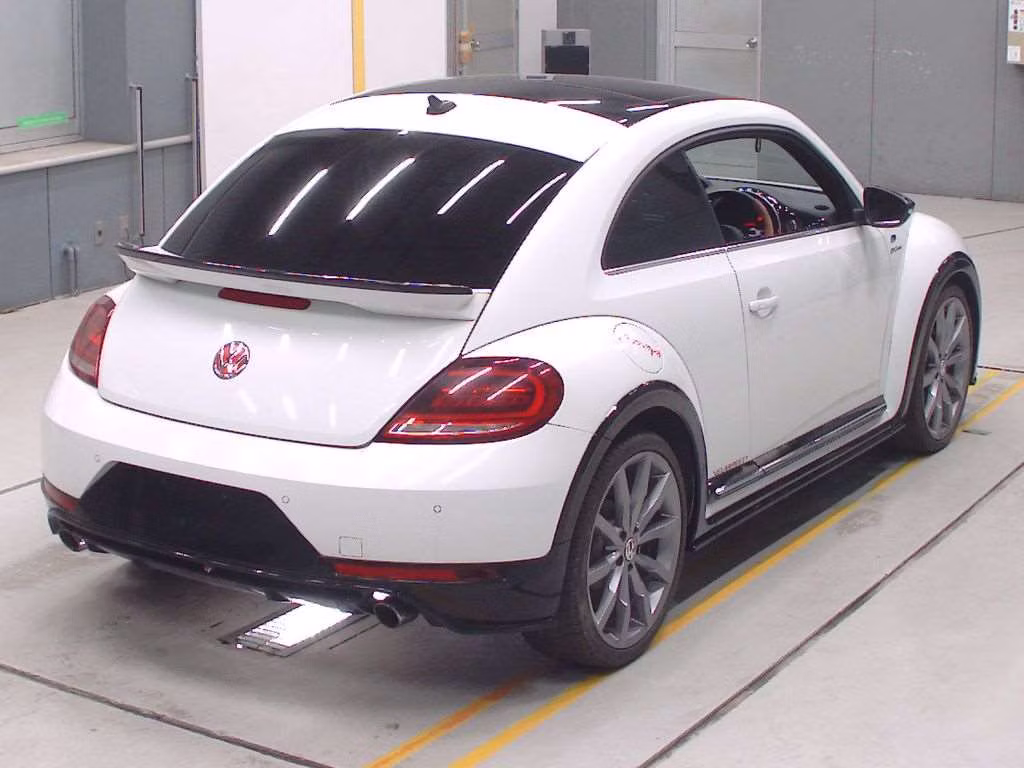 VOLKSWAGEN BEETLE
