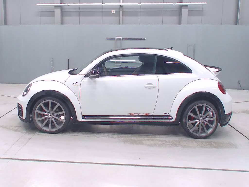 VOLKSWAGEN BEETLE