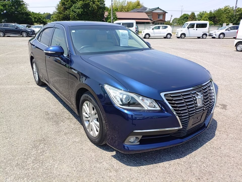 TOYOTA CROWN