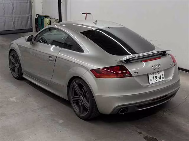 AUDI TT
