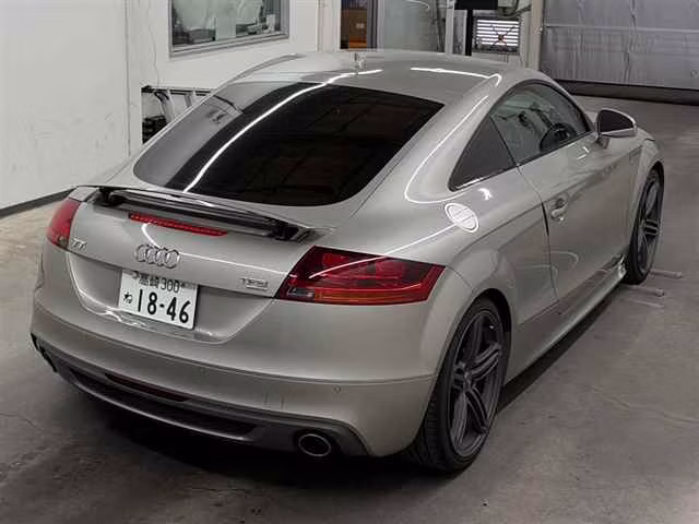 AUDI TT