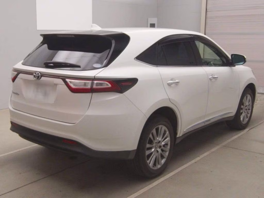 TOYOTA HARRIER