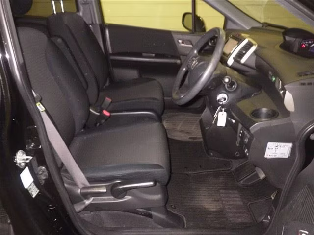 HONDA FREED SPIKE