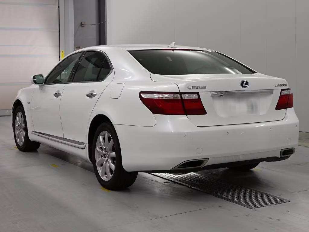 LEXUS LS460
