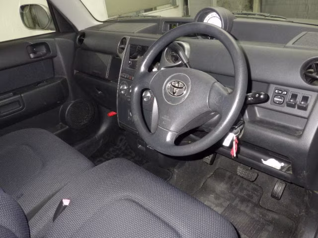 TOYOTA BB