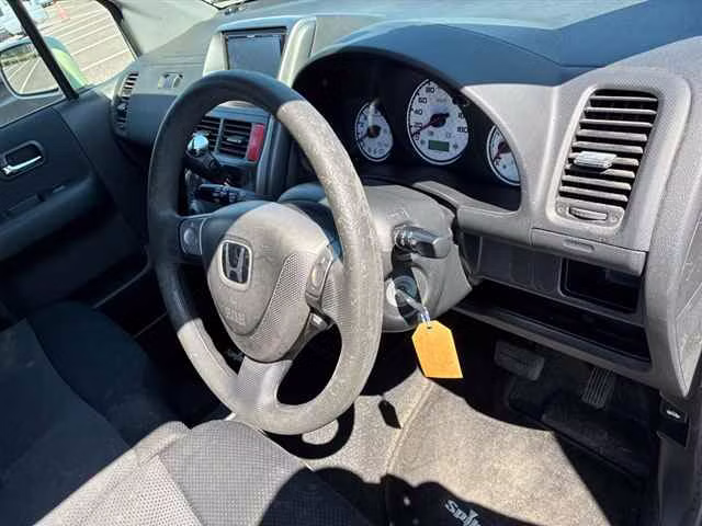 HONDA MOBILIO SPIKE