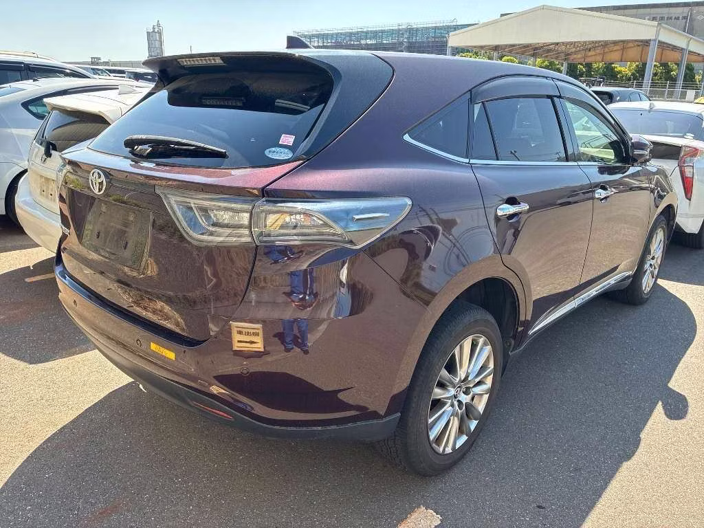 TOYOTA HARRIER