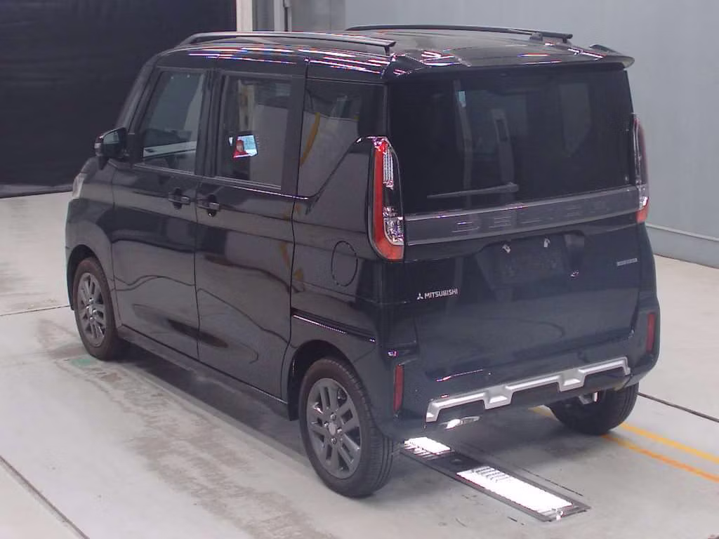 MITSUBISHI DELICA MINI