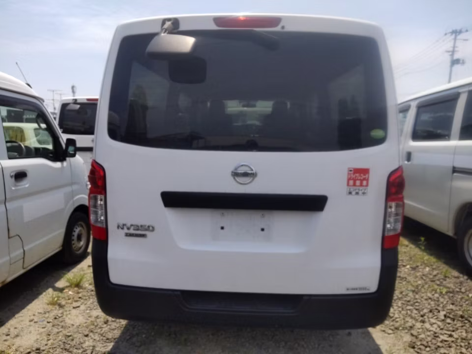 NISSAN NV350 CARAVAN