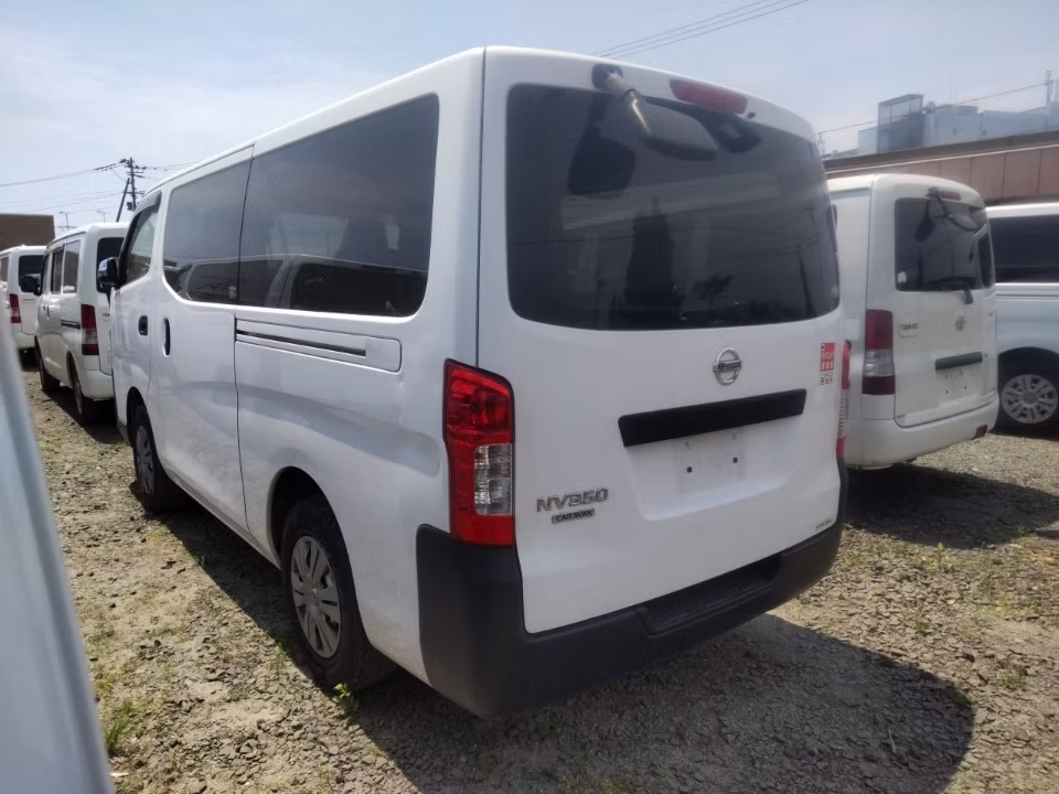 NISSAN NV350 CARAVAN