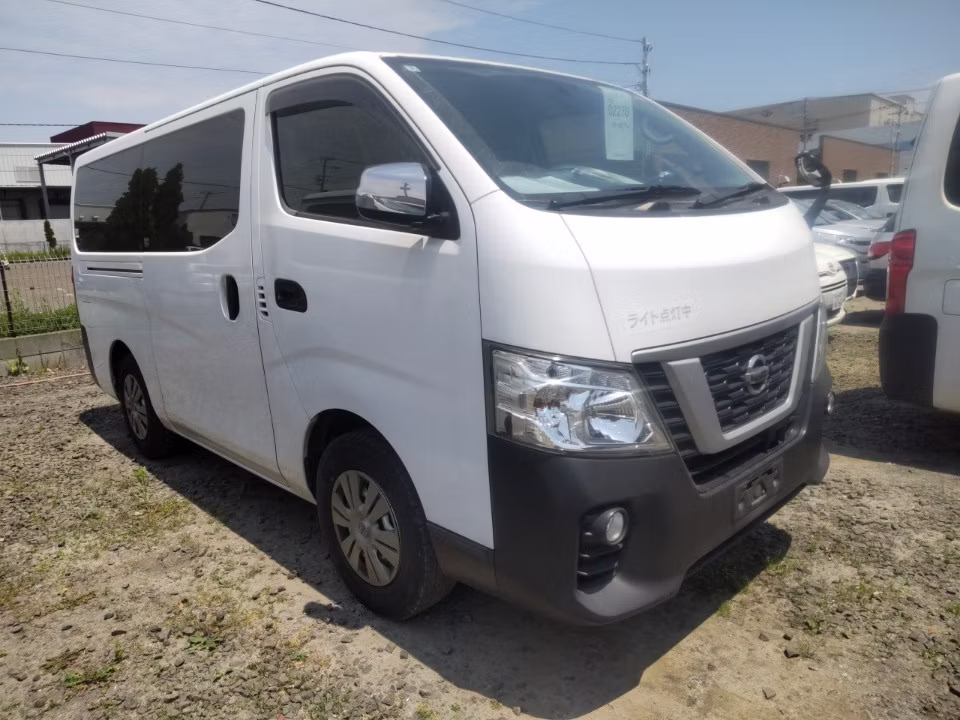 NISSAN NV350 CARAVAN