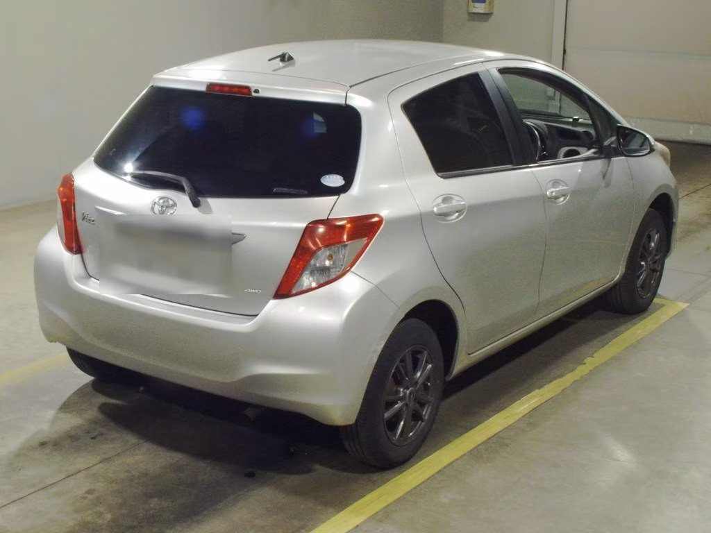 TOYOTA VITZ
