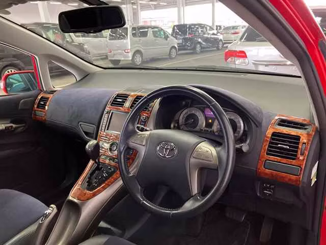 TOYOTA BLADE