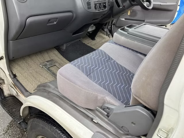 NISSAN CARAVAN