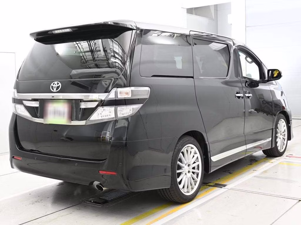 TOYOTA VELLFIRE