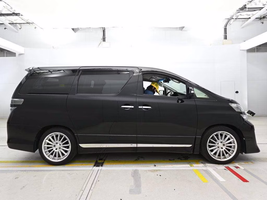 TOYOTA VELLFIRE