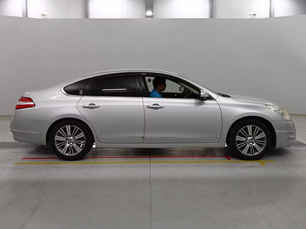 NISSAN TEANA