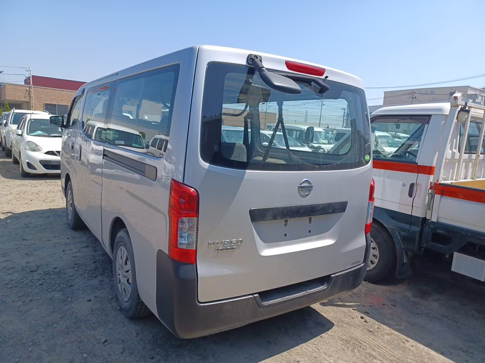 NISSAN NV350 CARAVAN