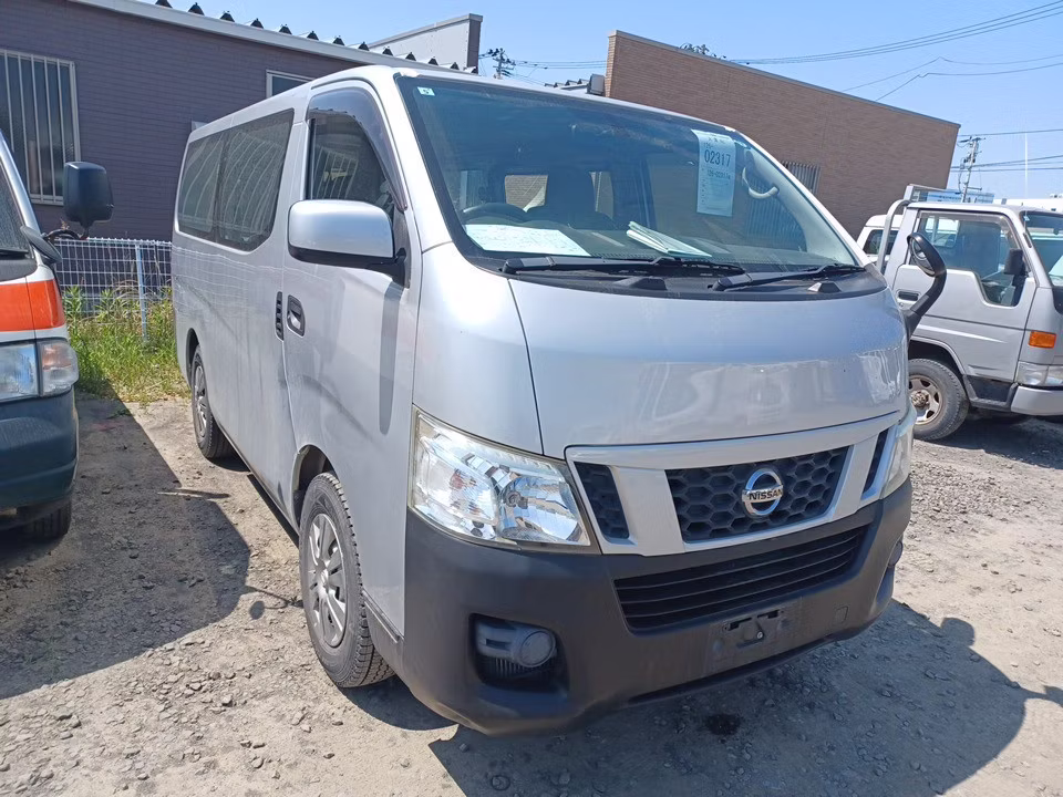 NISSAN NV350 CARAVAN