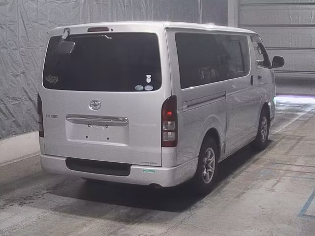TOYOTA REGIUS ACE