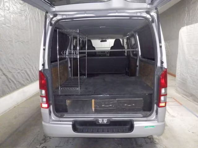 TOYOTA REGIUS ACE