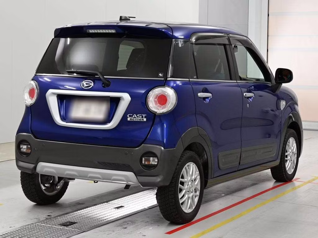 DAIHATSU CAST