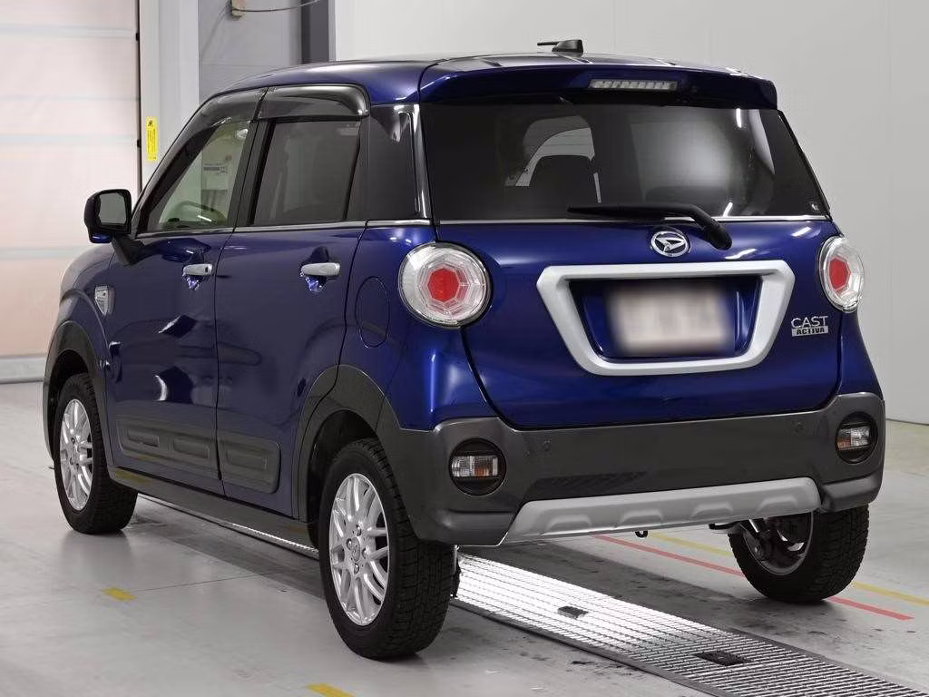 DAIHATSU CAST