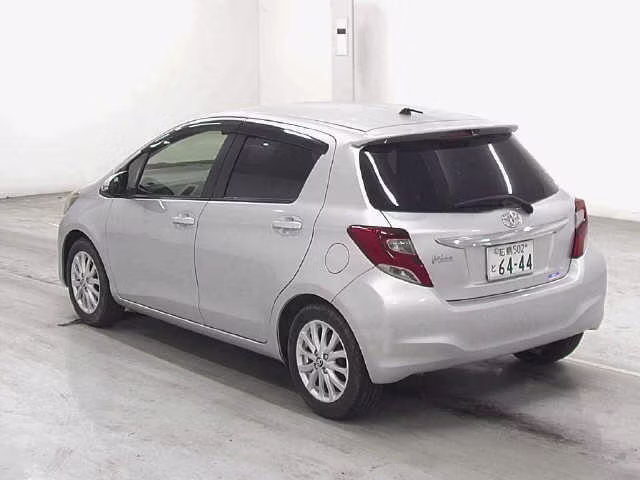 TOYOTA VITZ