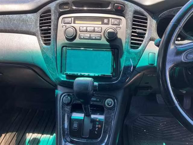 TOYOTA KLUGER V