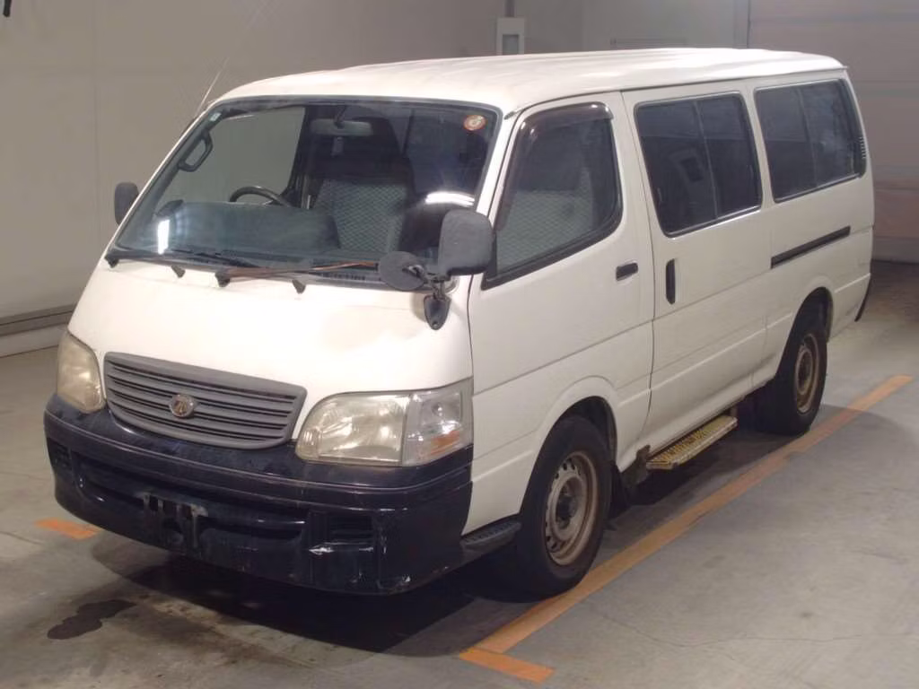 TOYOTA HIACE