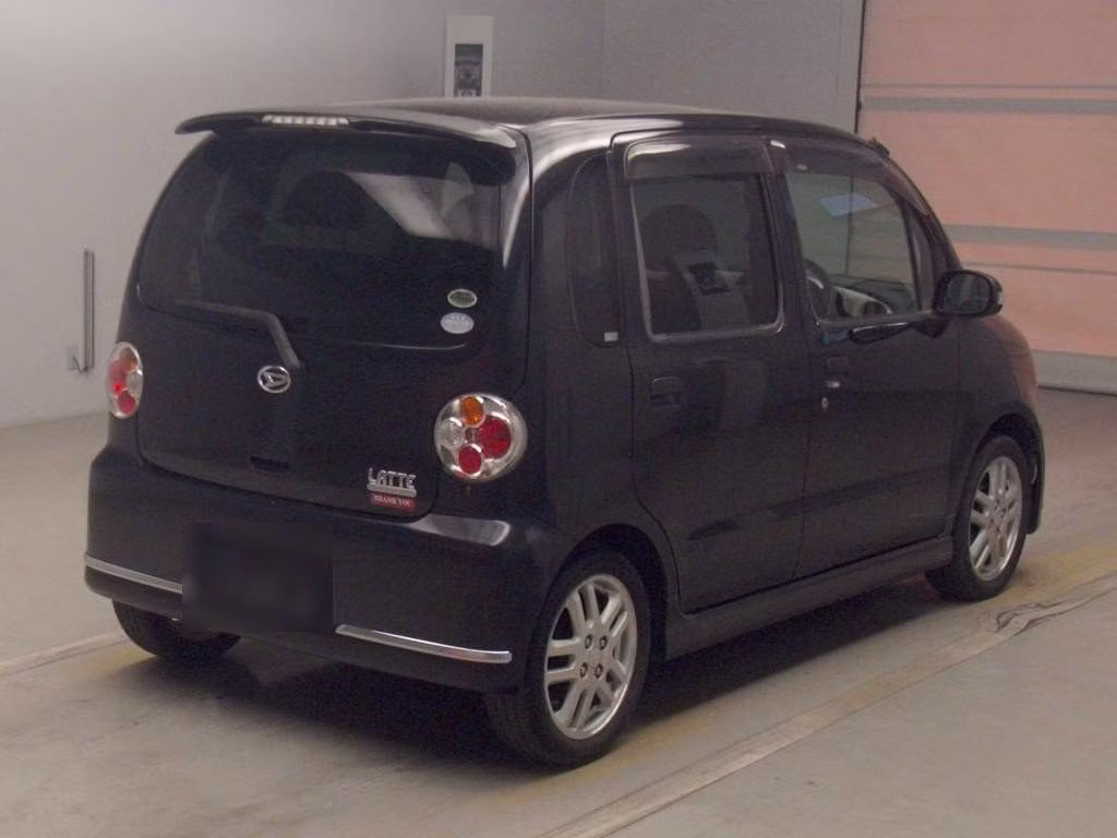 DAIHATSU MOVE LATTE