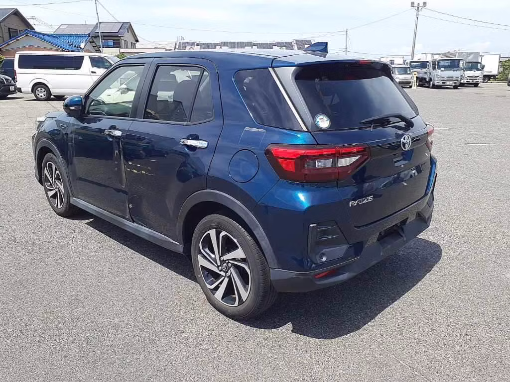 TOYOTA RAIZE