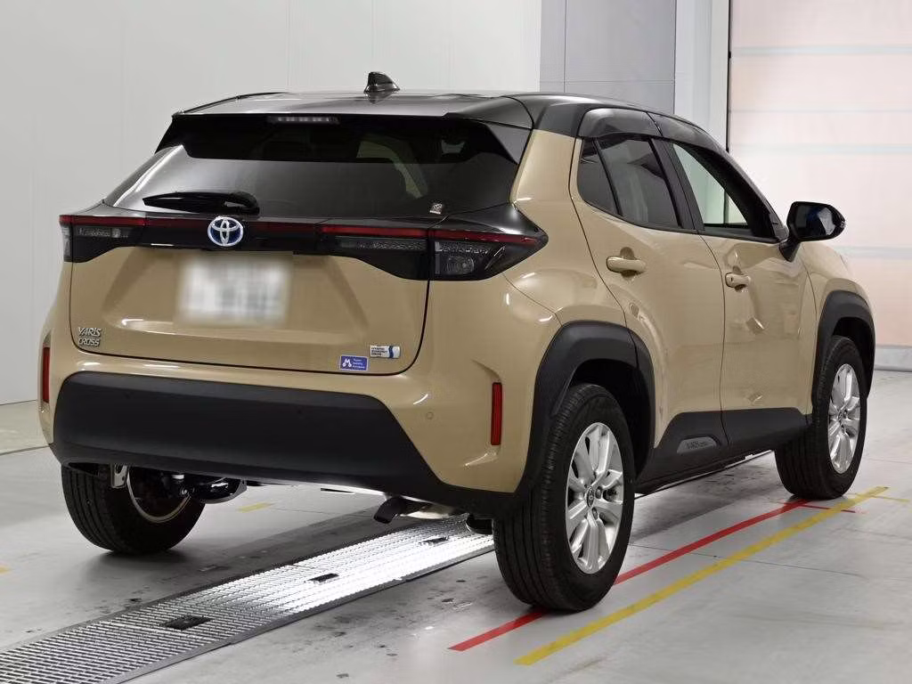 TOYOTA YARIS CROSS