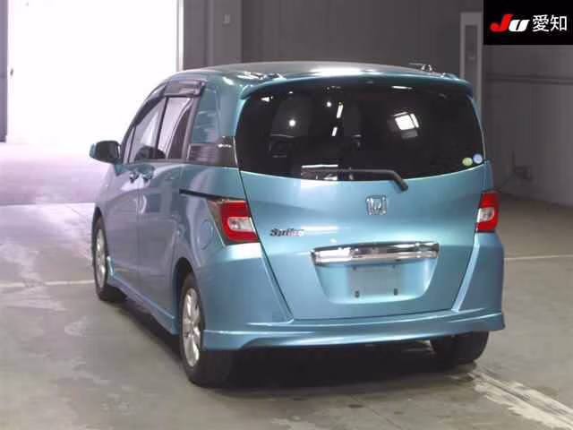 HONDA FREED SPIKE