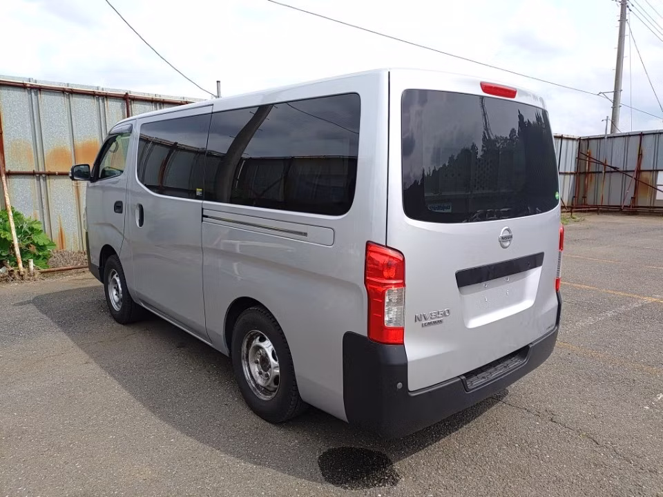 NISSAN NV350 CARAVAN