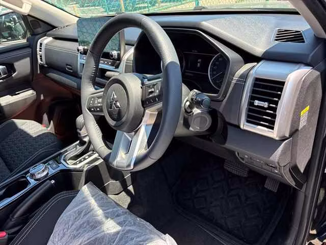 MITSUBISHI TRITON