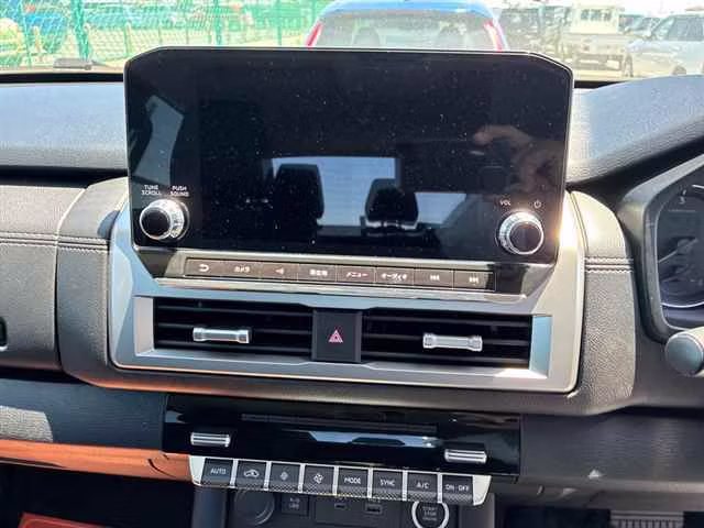 MITSUBISHI TRITON