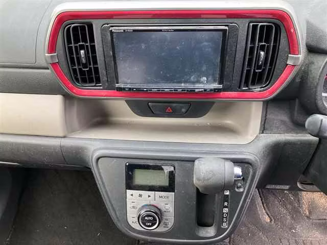 DAIHATSU BOON