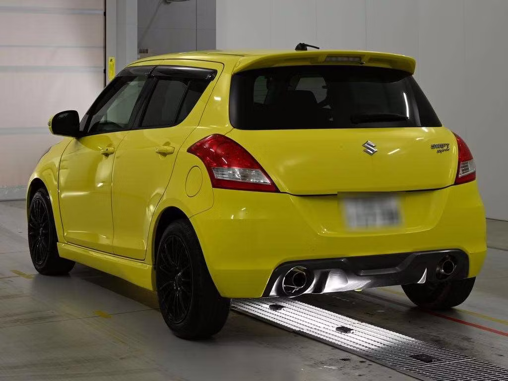 SUZUKI SWIFT