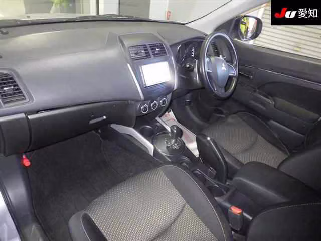 MITSUBISHI RVR