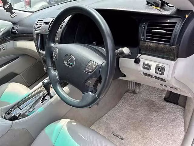 LEXUS LS460