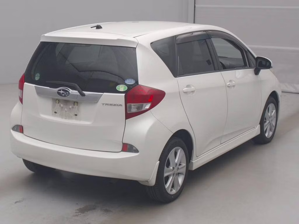 SUBARU TREZIA