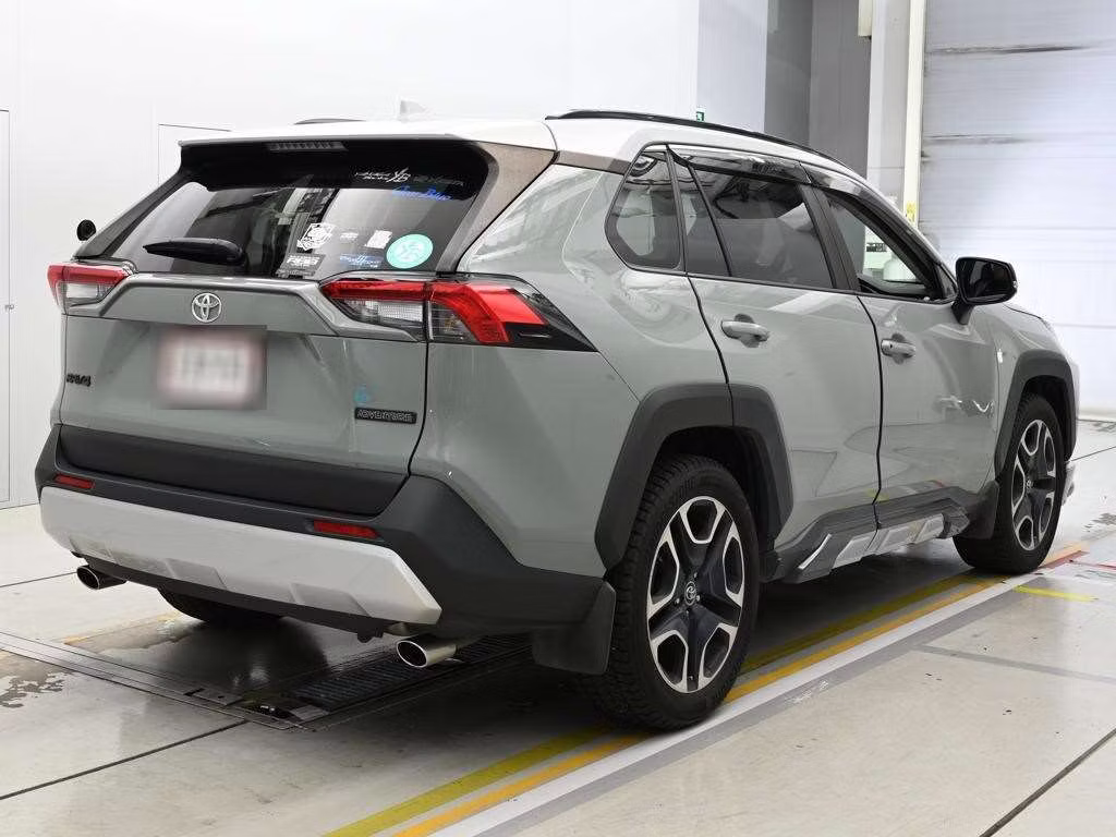 TOYOTA RAV4