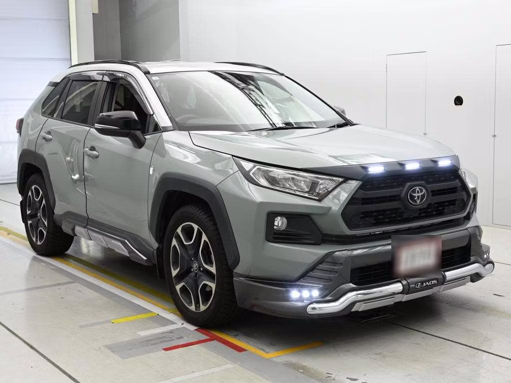 TOYOTA RAV4