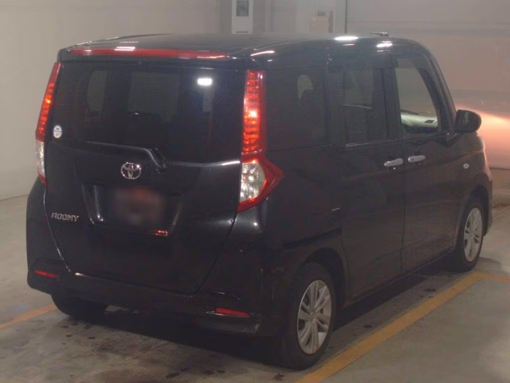 TOYOTA ROOMY